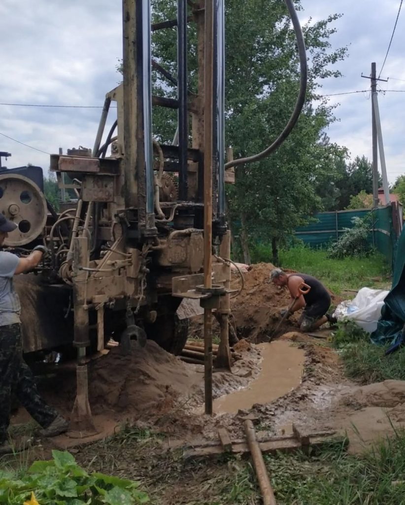 Бурение артезианских скважин на воду в Смолевичском районе фото